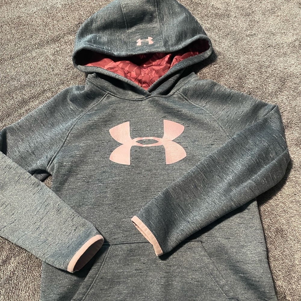 Youth Under Armor pullover